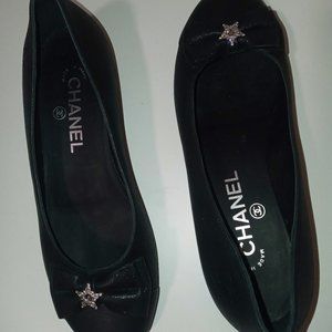 CHANEL Black Buffalo Leather Star Flats
